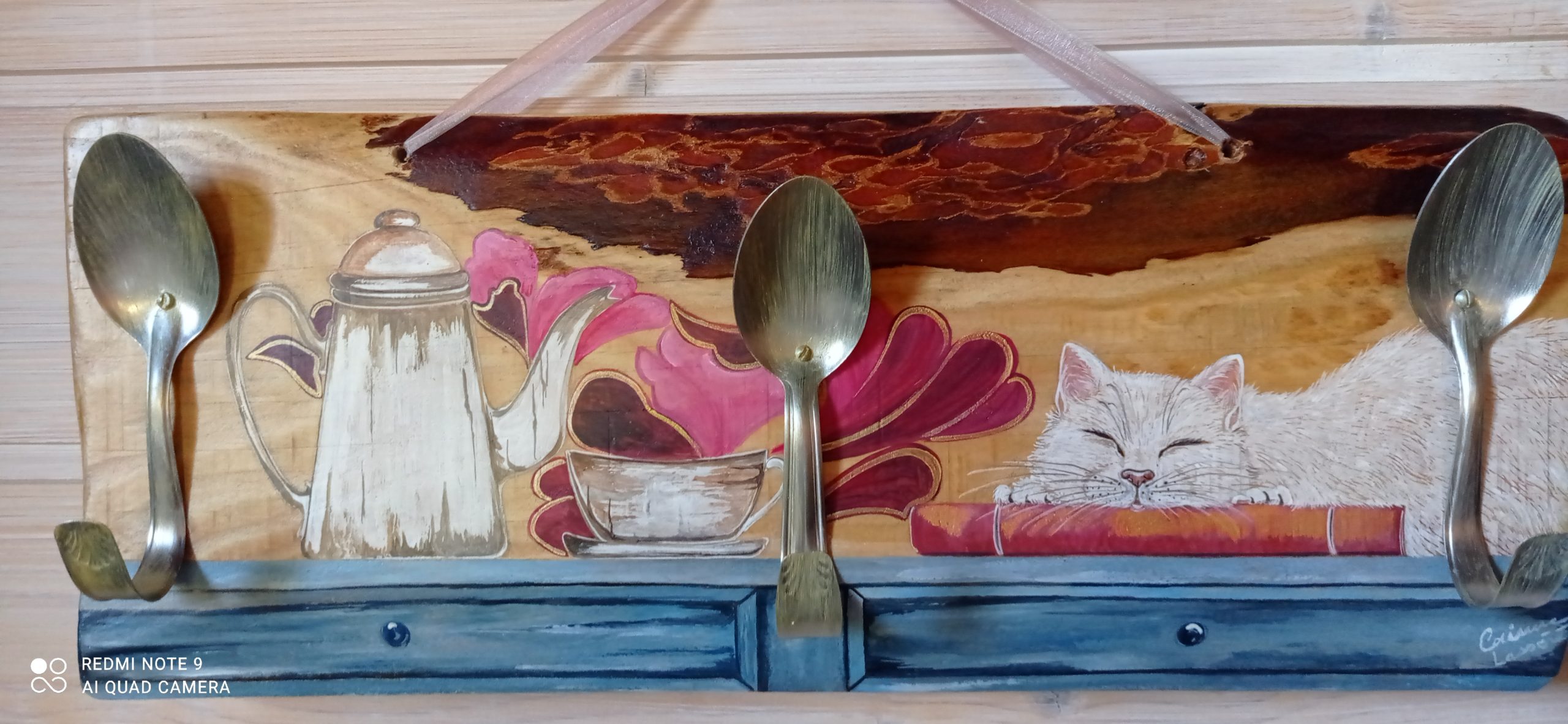 Accroche-torchons peint chat blanc