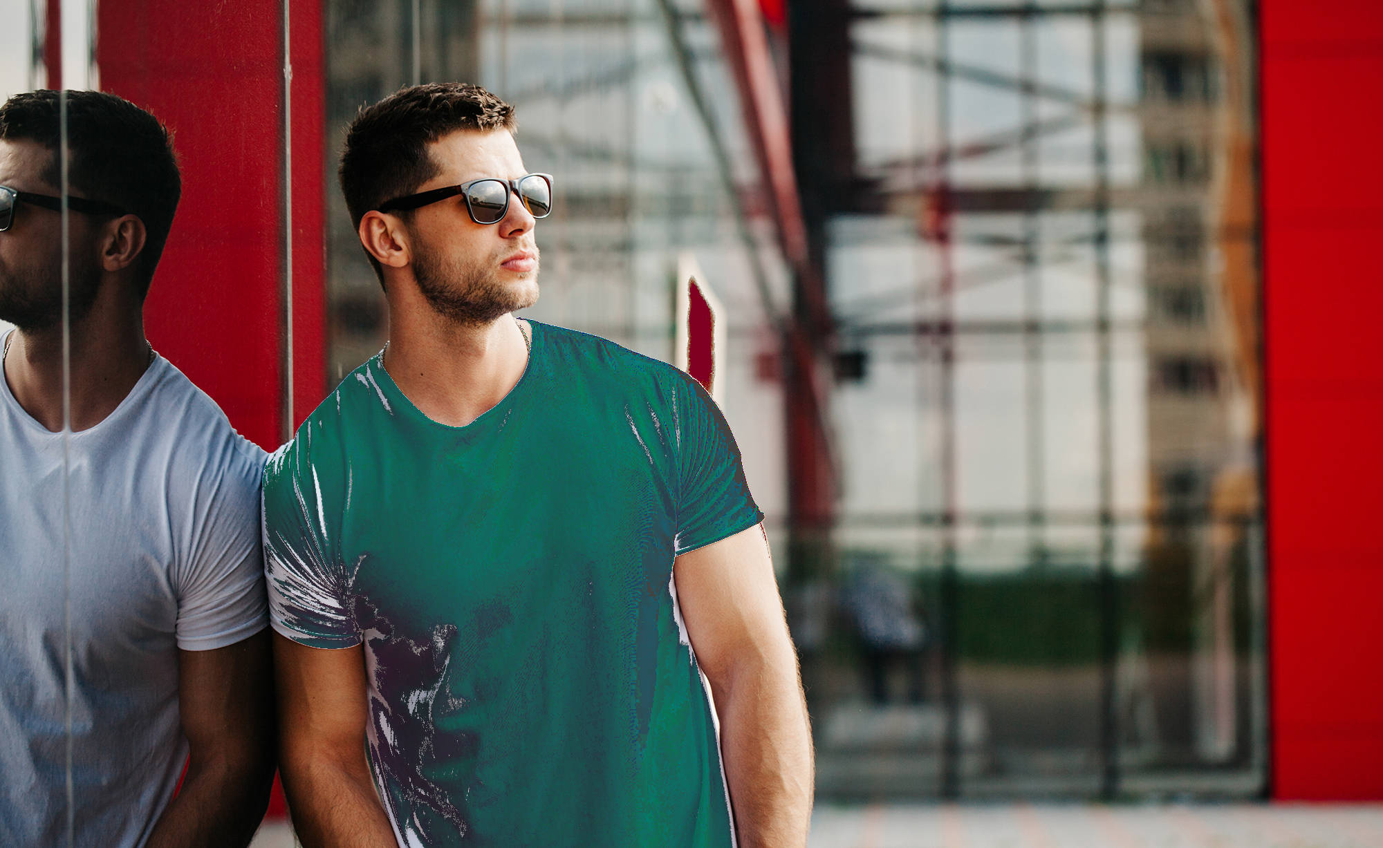 white-shirt-man-vert