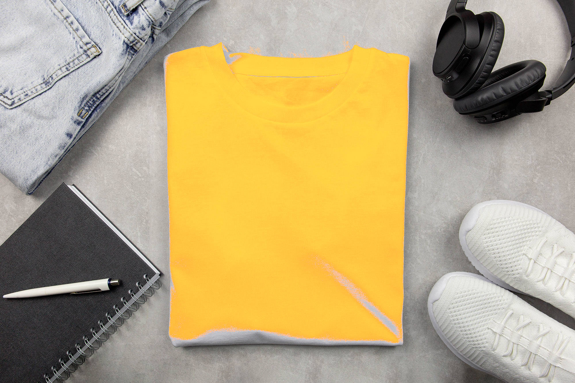 white-womens-cotton-tshirt-jaune